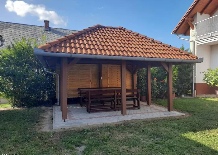 Nora Apartman